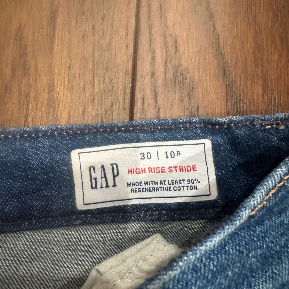 GAP High Rise Jeans - Picture 2 of 2